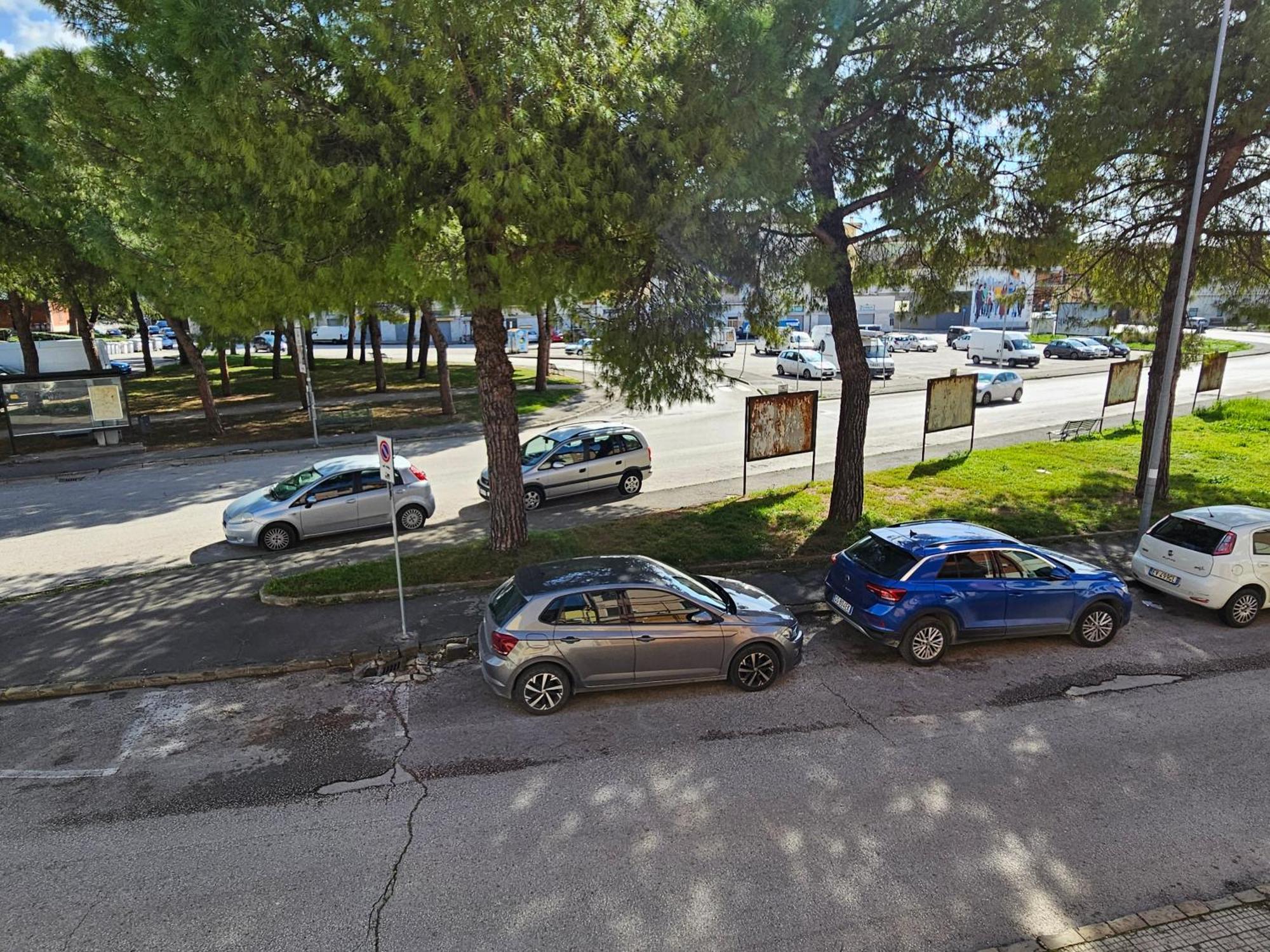 La Casetta Bilocale Centrale Con Terrazza Parkfree Wifi Minipc Ps4 Ac Iesi Exterior photo